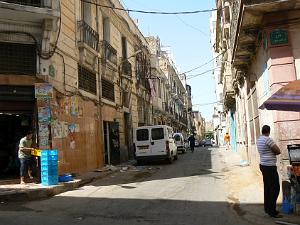 rue Kimburn-angle Arago-au bout place Hoche 